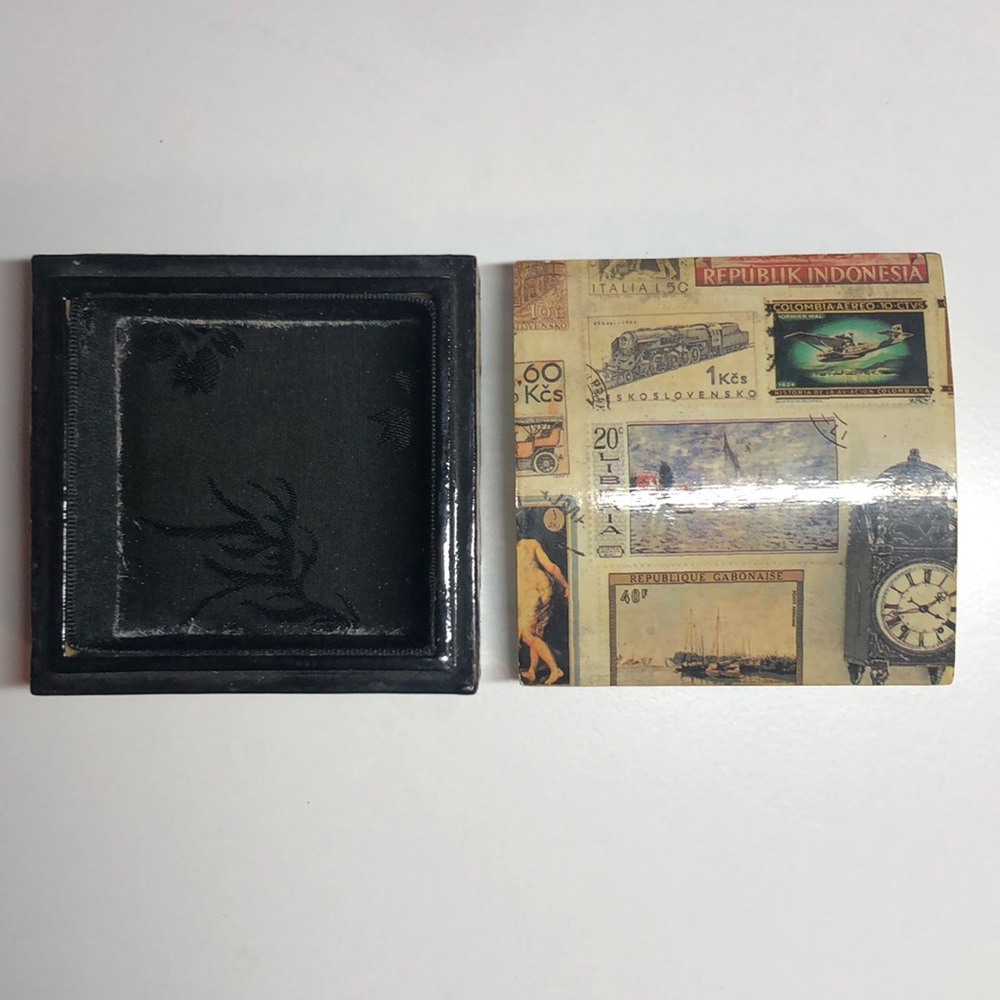 Stamp Collection Lacquered Box - Picture 3 of 4